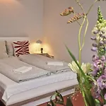 Spij-tu Z Jacuzzi Alloggio in famiglia Mikołajki