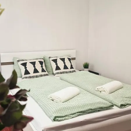 Spij-tu Z Jacuzzi Quarto em Acomodações Particulares *