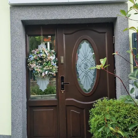 Rum i privatbostad Spij-tu Jacuzzi W Cenie *