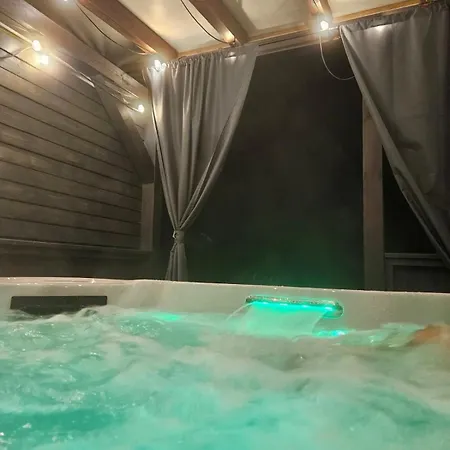 Quarto em Acomodações Particulares Spij-tu Z Jacuzzi