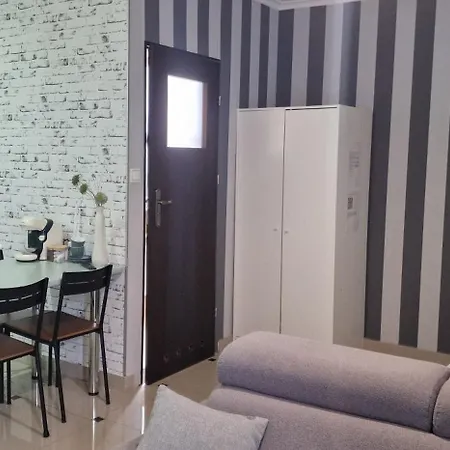 Śpij-tu Twój dom wypoczynkowy na szlaku wielkich jezior Mikołajki